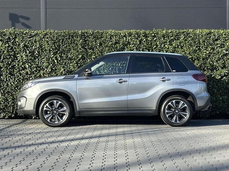 Gebraucht Suzuki Vitara Style 129 PS (94 kW) 2022 Grau SUV