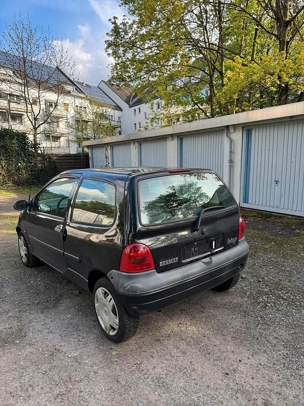 Second-hand Renault Twingo 75 CP (55 kW) 2003 Negru Hatchback