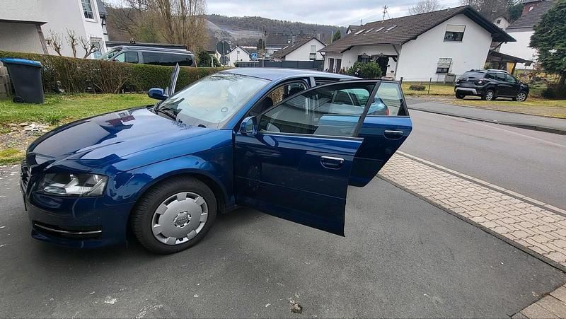 Gebraucht Audi A3 160 PS (117 kW) 2012 Blau Kleinwagen
