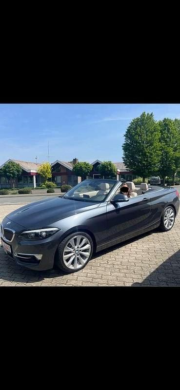 Grau Gebraucht 2018 BMW 220 Luxury Line Cabrio | 23.000 € (Fairer Preis) - Bild 1/4