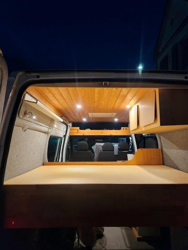 Weiß Gebraucht 2009 Ford Transit Van / Kleinbus | 10.750 € - Bild 1/4