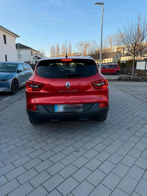 Gebraucht Renault Kadjar 130 PS (95 kW) 2015 Rot SUV
