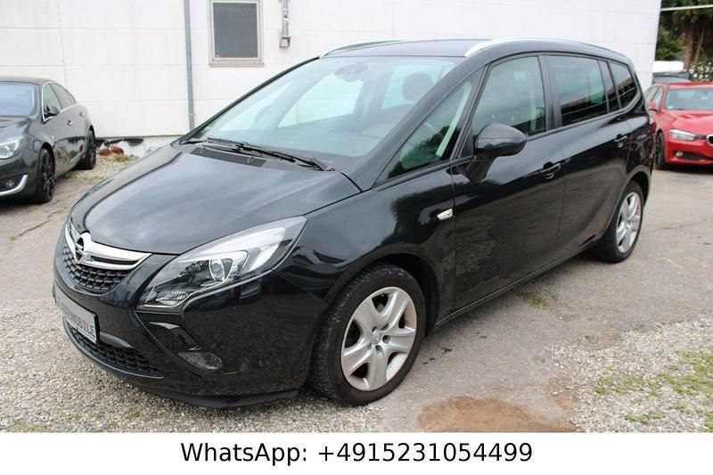 Schwarz Gebraucht 2016 Opel Zafira Tourer Edition Van / Kleinbus | 5.450 € (Superpreis) - Bild 1/4