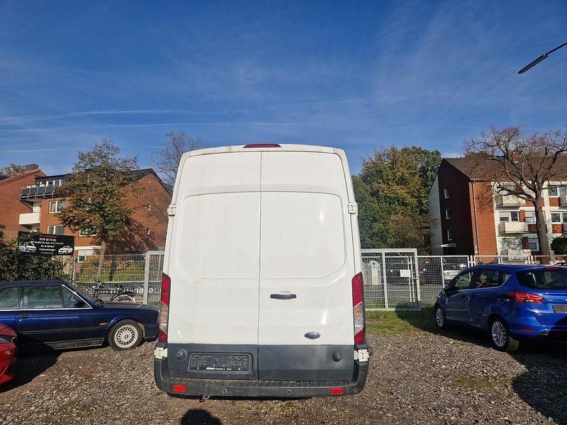 Second-hand Ford Transit Trend 131 CP (96 kW) 2019 Alb Monovolum