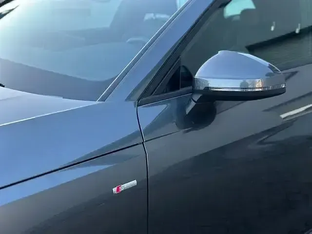 Gebraucht Audi A4 S-Line 163 PS (119 kW) 2023 Daytonagrau perleffekt Kombi