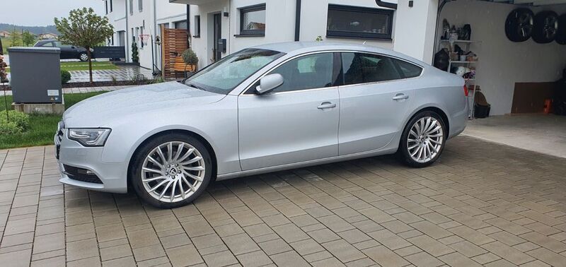 Silber Gebraucht 2013 Audi A5 Sportback Sport Limousine | 13.980 € (Fairer Preis) - Bild 1/4