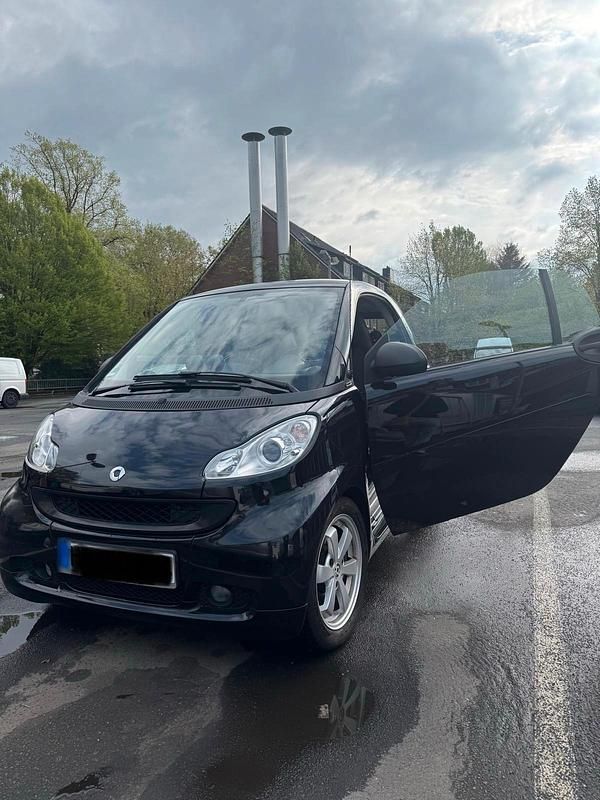 Gebraucht Smart ForTwo Coupé 70 PS (51 kW) 2011 Schwarz Coupé