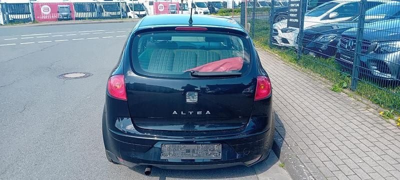 Second-hand Seat Altea Reference 105 CP (77 kW) 2007 Berlinǎ