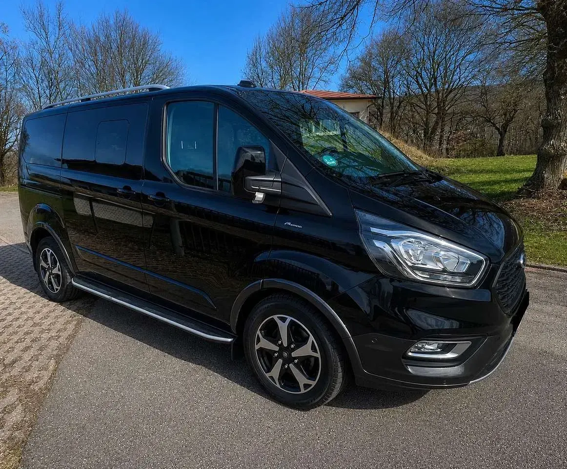Gebraucht Ford Tourneo Custom Active 170 PS (125 kW) 2023 Schwarz Van
