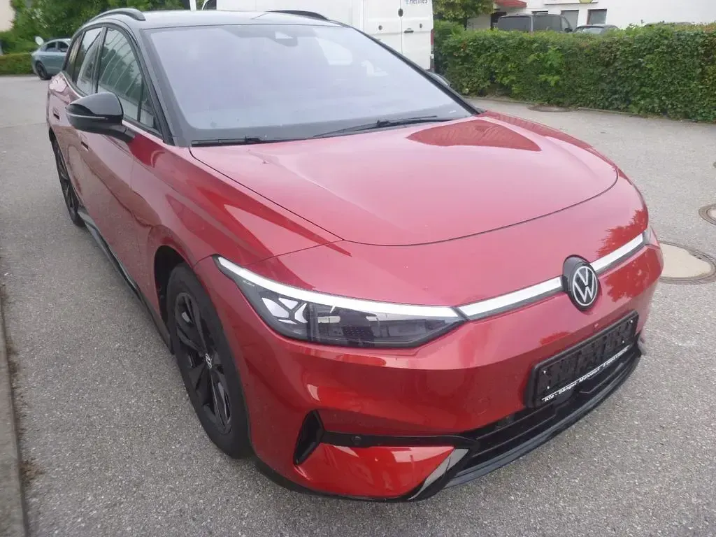 Gebraucht VW ID.7 Pro 210 kW (286 PS) 2025 Rot Kombi