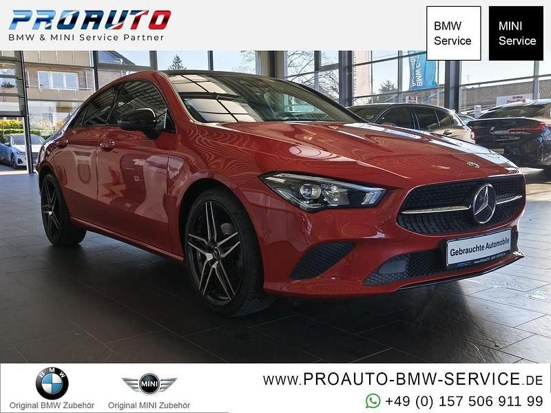 Gebraucht Mercedes CLA180 Night 136 PS (100 kW) 2019 Rot Limousine