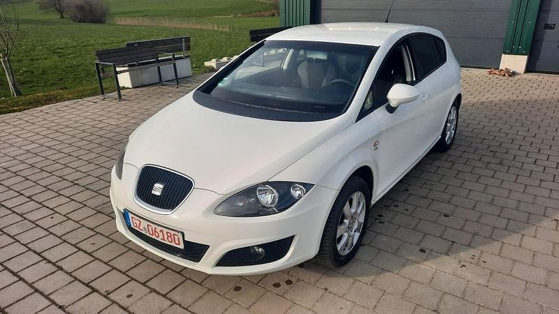 Gebraucht Seat Leon 105 PS (77 kW) 2010 Weiß Kleinwagen