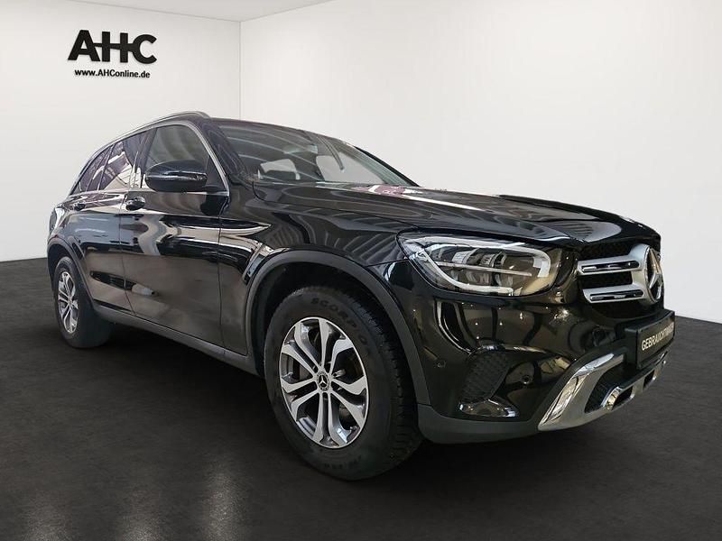 Gebraucht Mercedes GLC200 163 PS (119 kW) 2020 Schwarz SUV
