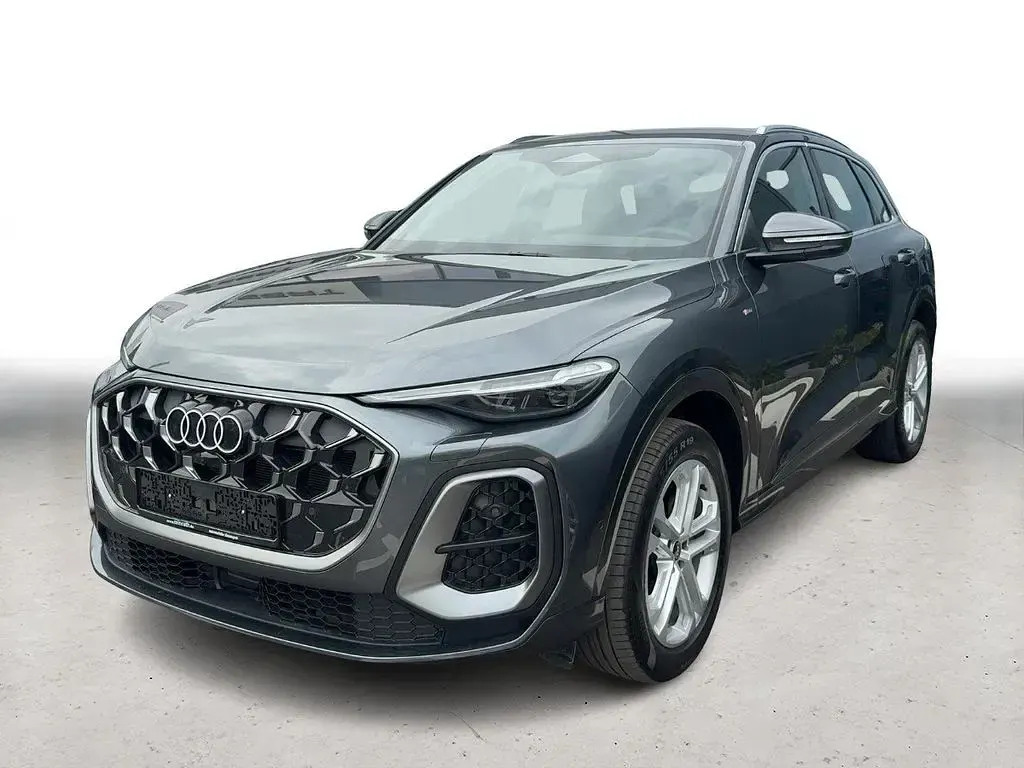 Usata Audi Q5 Ambiente 204 CV (150 kW) 2025 Grigio SUV
