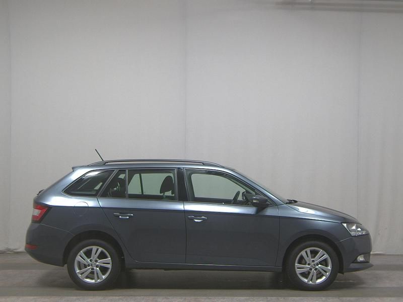 Grau Gebraucht 2021 Skoda Fabia Ambition Kombi | 12.480 € (Superpreis) - Bild 1/4