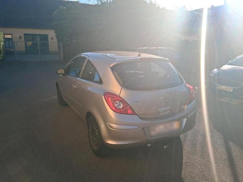 Gebraucht Opel Corsa 80 PS (58 kW) 2007 Gold Kleinwagen