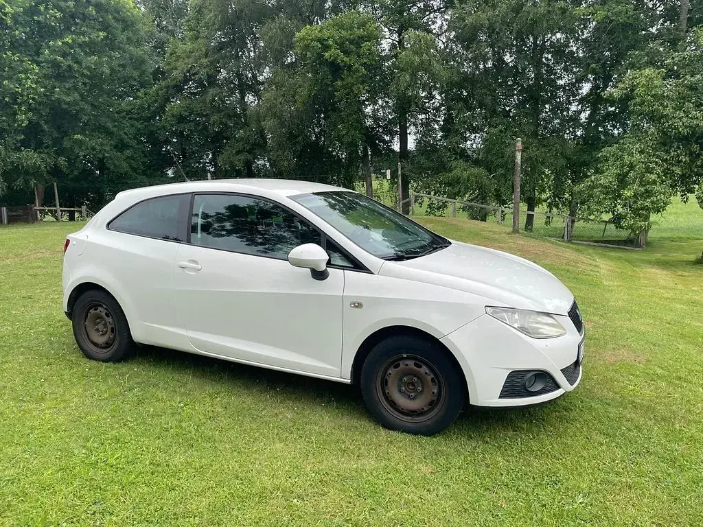 Gebraucht Seat Ibiza SC 69 PS (50 kW) 2009 Weiß Kleinwagen