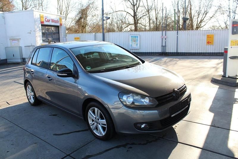 Gebraucht VW Golf VII 122 PS (89 kW) 2012 Grau Limousine