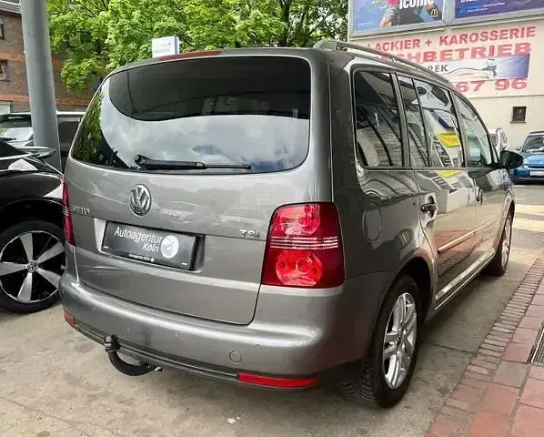 Gebraucht VW Touran Highline 140 PS (102 kW) 2009 Grau Van / Kleinbus