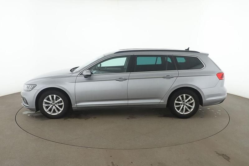 Gebraucht VW Passat Business 150 PS (110 kW) 2024 Grau Kombi