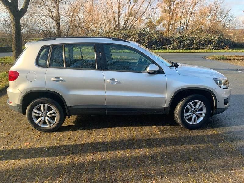 Gebraucht VW Tiguan 160 PS (117 kW) 2012 Silber SUV