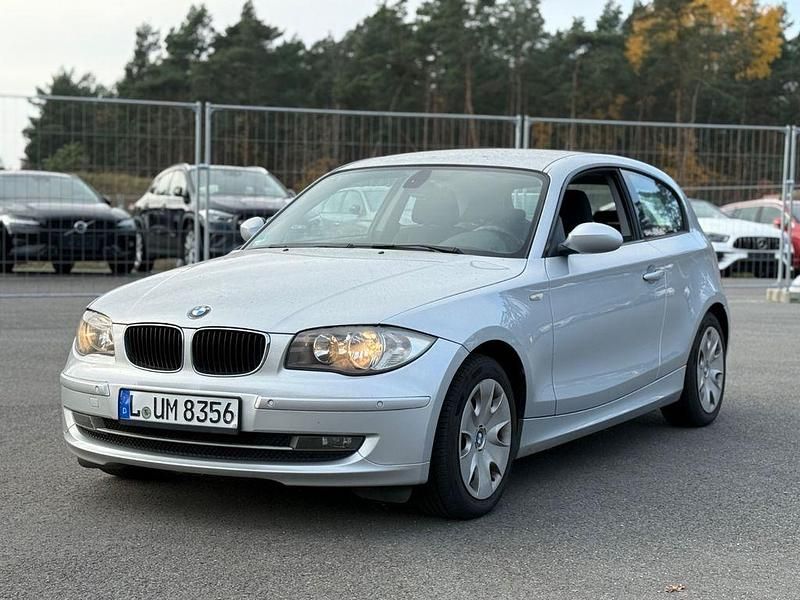 Silber Gebraucht 2007 BMW 118 Kleinwagen | 1.990 € (Guter Preis) - Bild 1/4