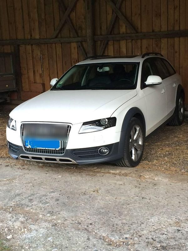 Weiß Gebraucht 2010 Audi A4 Allroad Kombi | 9.850 € (Fairer Preis) - Bild 1/4