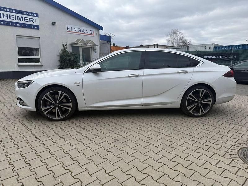 Usado Opel Insignia OPC 260 HP (191 kW) 2017 Branco Sedan