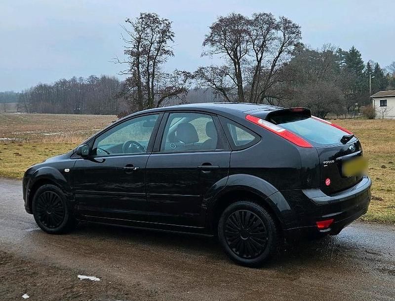 Gebraucht Ford Focus 101 PS (74 kW) 2007 Schwarz Kleinwagen
