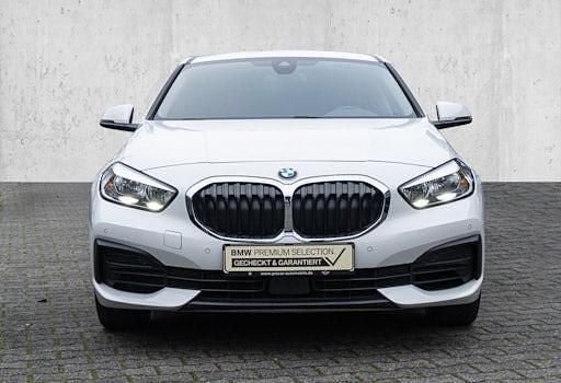 Gebraucht BMW 116 Advantage 109 PS (80 kW) 2022 Stoff 'grid' anthraz Kleinwagen