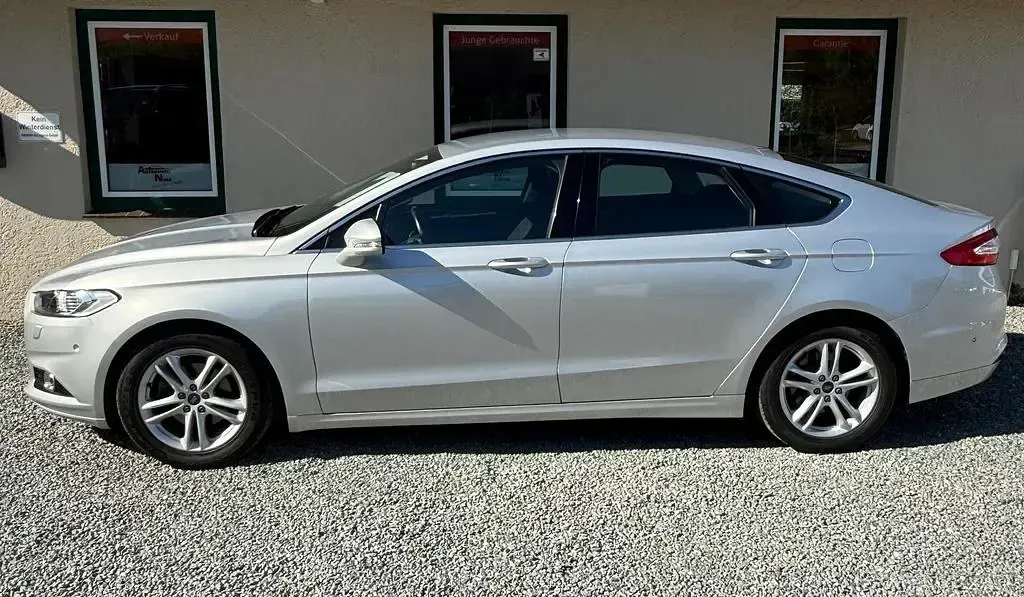 Gebraucht Ford Mondeo Titanium 160 PS (117 kW) 2016 Silber Limousine