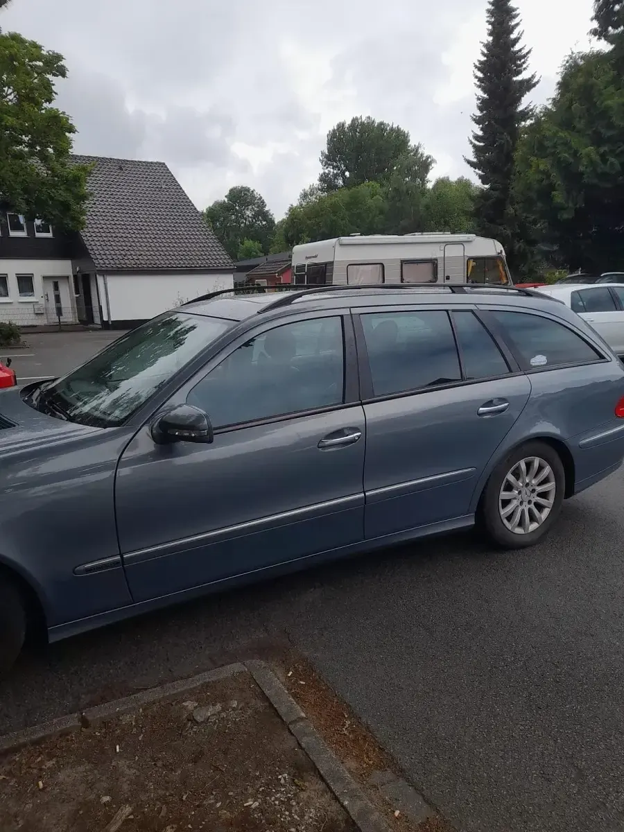 Gebraucht Mercedes E280 190 PS (139 kW) 2006 Andere farben Kombi