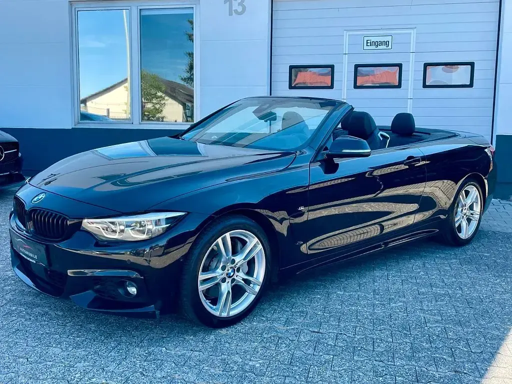 Gebraucht BMW 440 Cabriolet M Sport 326 PS (239 kW) 2020 Saphirschwarz Cabrio