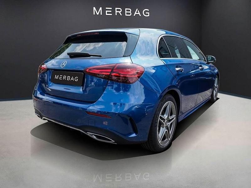 Gebraucht Mercedes A200 Advanced Plus 204 PS (150 kW) 2024 Spektralblau Limousine