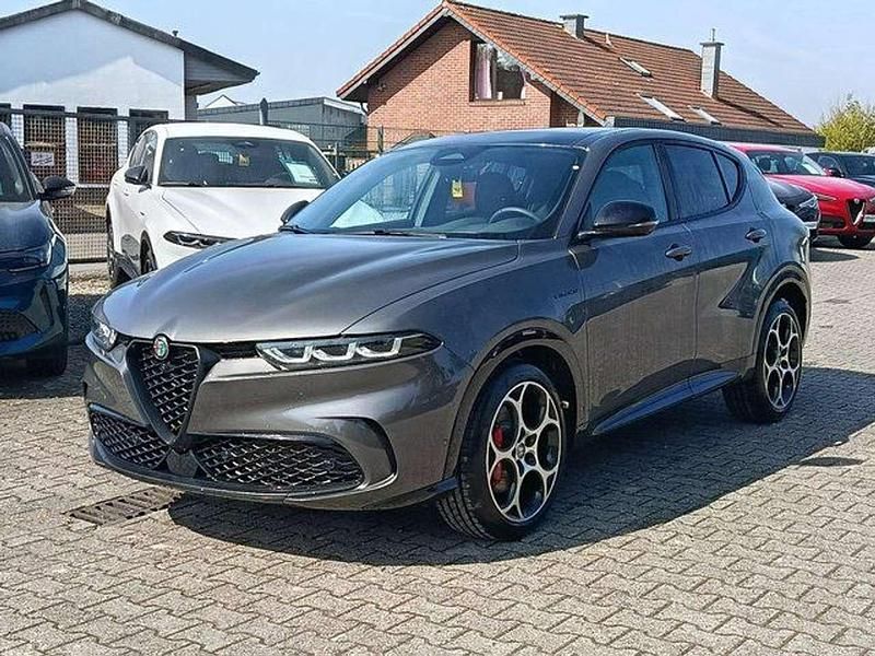 Grau Gebraucht 2025 Alfa Romeo Tonale Veloce SUV | 49.990 € - Bild 1/4