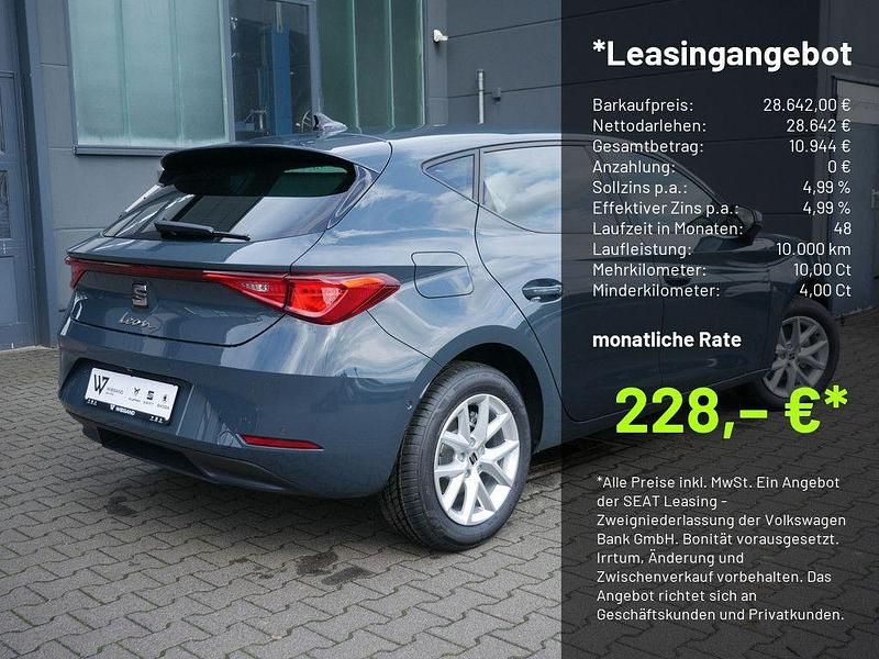 Neu Seat Leon 150 PS (110 kW) 2026 Blau Limousine