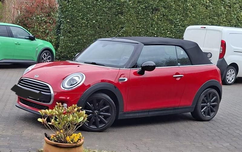 Gebraucht Mini Cooper 136 PS (100 kW) 2018 Rot Kleinwagen