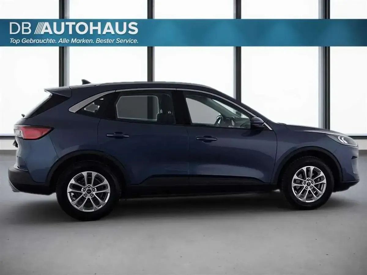 Gebraucht Ford Kuga Titanium 190 PS (139 kW) 2022 Blau SUV