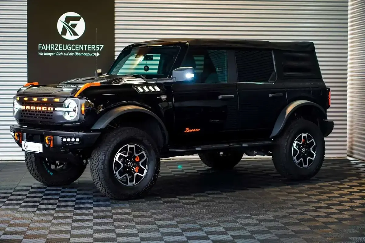 Używany Ford Bronco 330 KM (242 kW) 2022 Czarny SUV