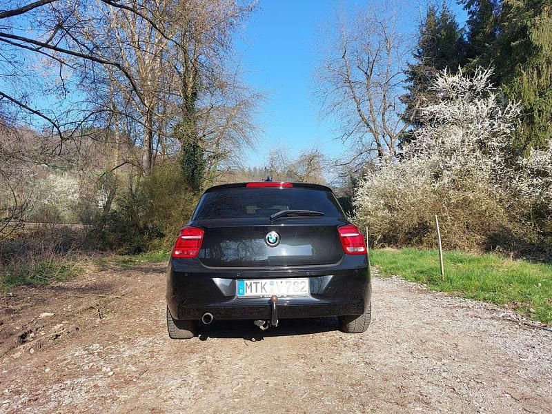 Gebraucht BMW 118 170 PS (125 kW) 2015 Schwarz Kleinwagen