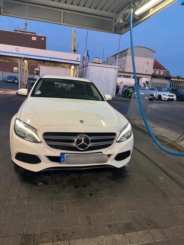 Weiß Gebraucht 2014 Mercedes C220 Kombi | 11.900 € (Fairer Preis) - Bild 1/4