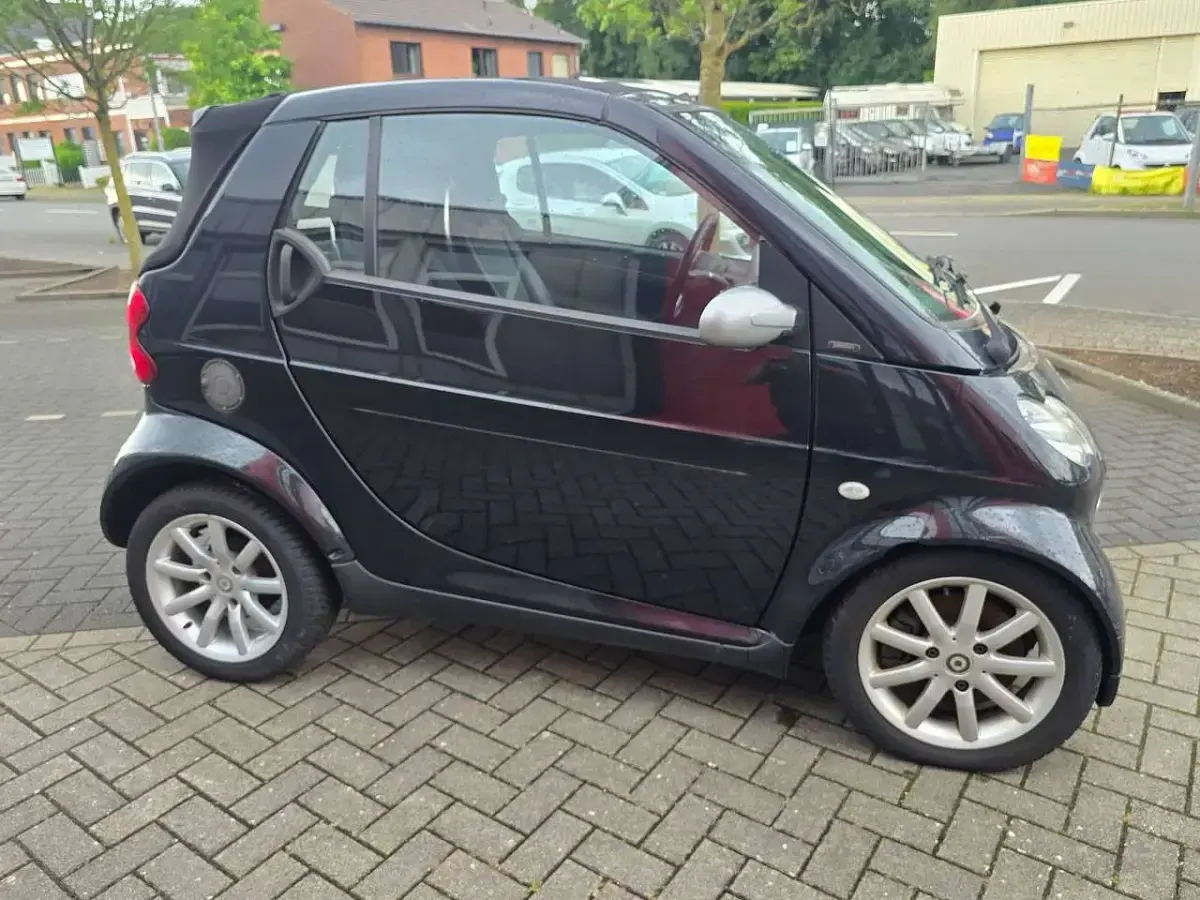 Gebraucht Smart ForTwo Cabrio 61 PS (44 kW) 2004 Tridionzelle schwarz Cabrio