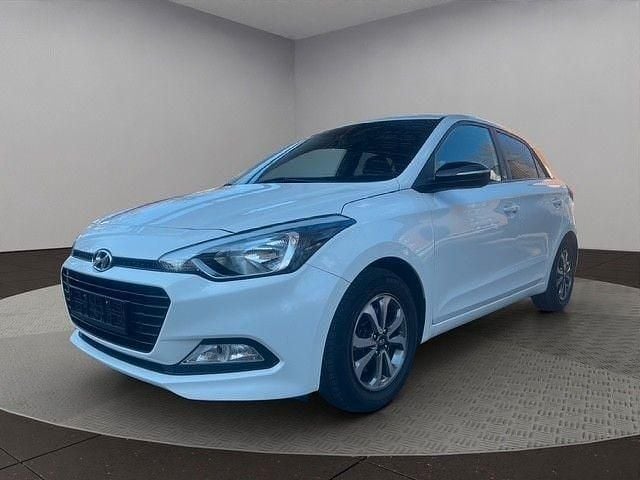 Gebraucht Hyundai i20 Active 101 PS (74 kW) 2018 Weiß Kleinwagen
