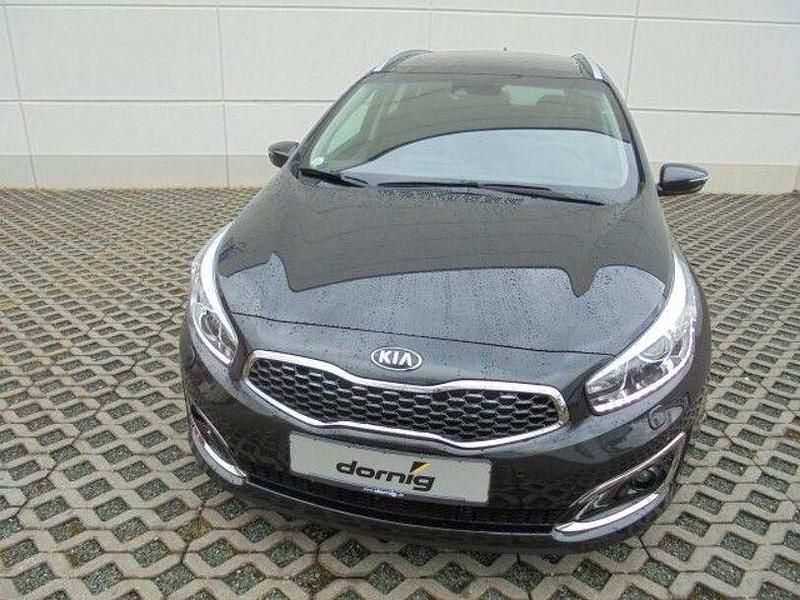 Gebraucht Kia Ceed 135 PS (99 kW) 2017 Schwarz Kleinwagen