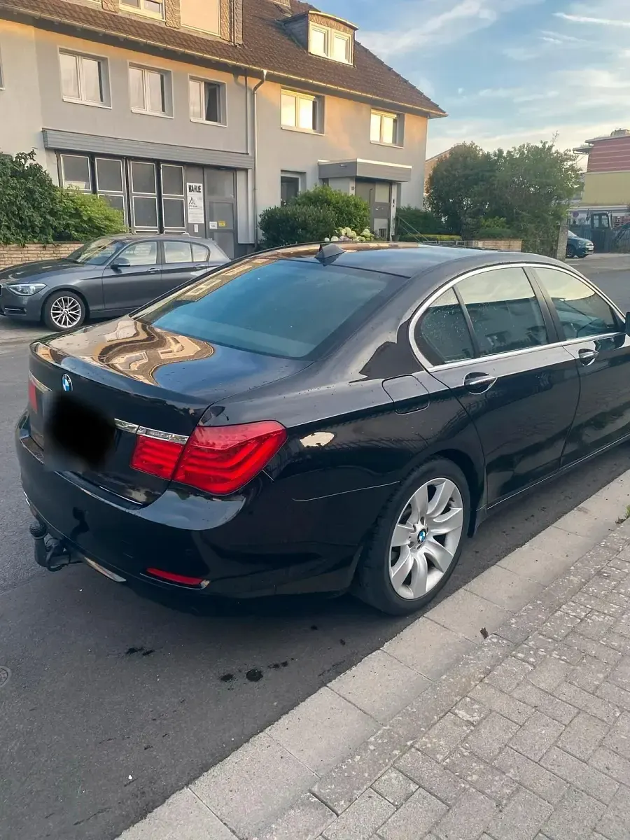 Gebraucht BMW 730 245 PS (180 kW) 2008 Schwarz Limousine