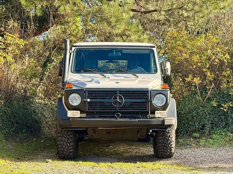 Weiß Gebraucht 2011 Mercedes G300 SUV | 58.500 € (Superpreis) - Bild 1/4