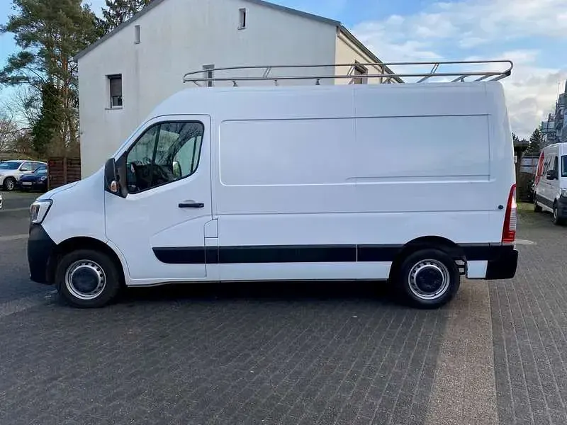 Gebraucht Renault Master 136 PS (100 kW) 2021 Weiß Van / Kleinbus