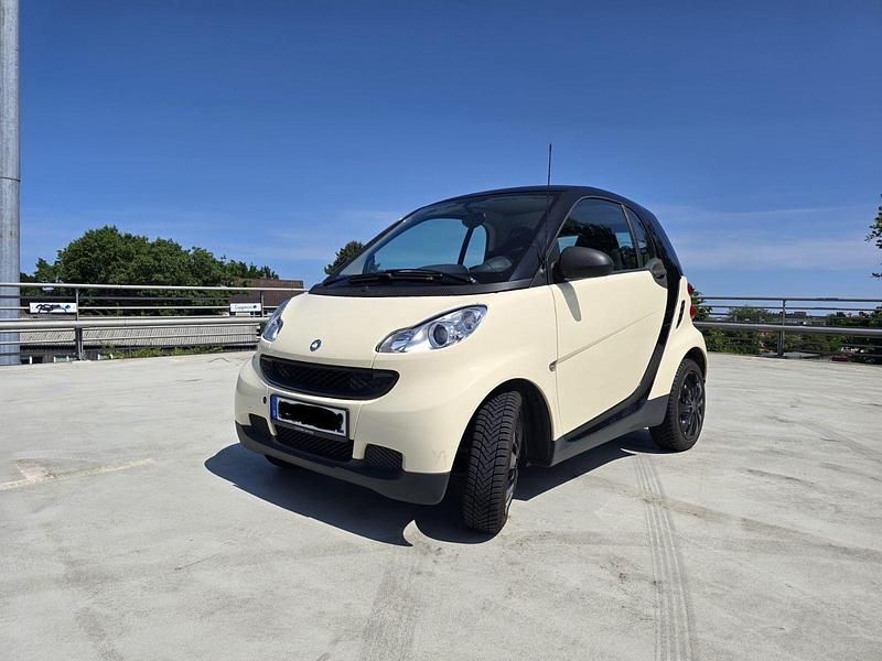 Beige Gebraucht 2011 Smart ForTwo Coupé Coupé | 5.270 € (Fairer Preis) - Bild 1/4