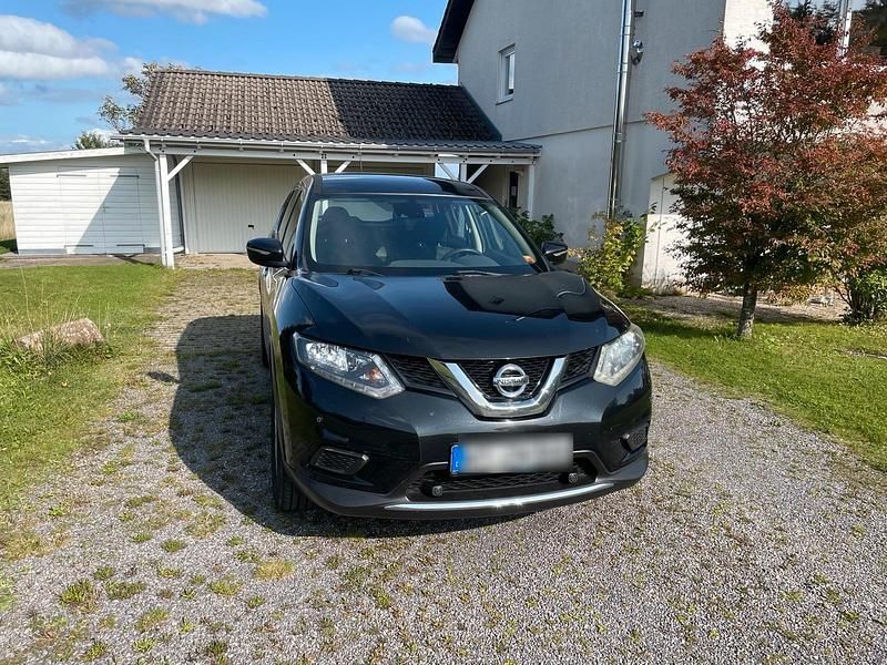 Schwarz Gebraucht 2016 Nissan X-Trail SUV | 8.700 € (Superpreis) - Bild 1/4