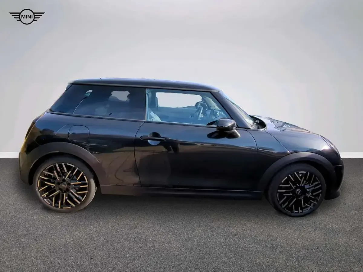 Gebraucht Mini Cooper S Favoured 204 PS (150 kW) 2025 Grau Kleinwagen